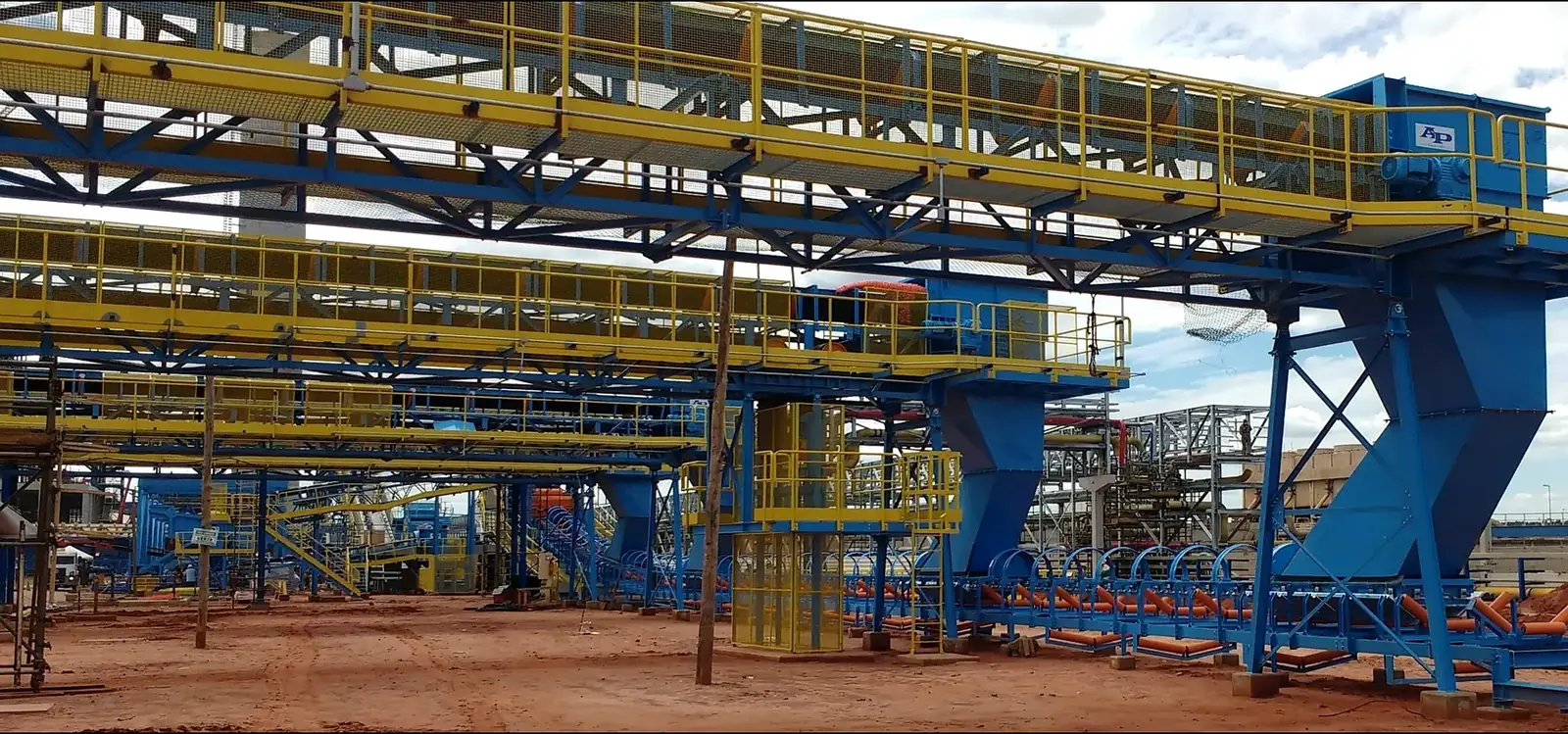 Galerias e torre de transferência
